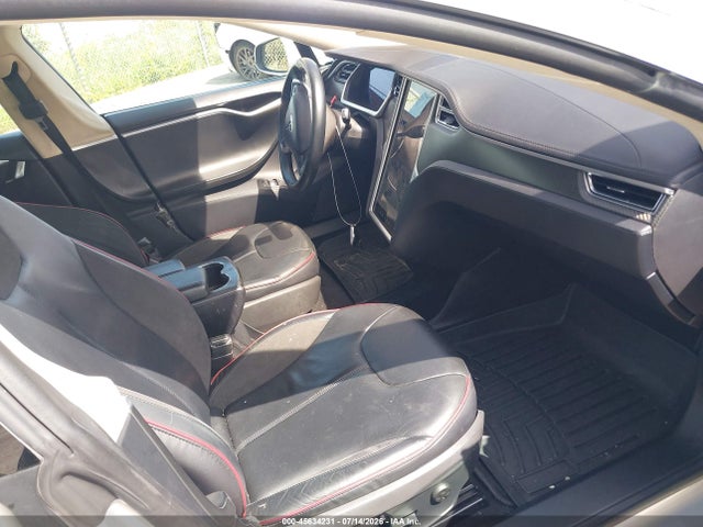 45634231 :رقم المزاد ، 5YJSA1DP0DFP06721 vin ، 2013 Tesla Model S Performance مزاد بيع