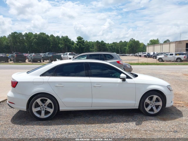 45634395 :رقم المزاد ، WAUAUGFF9J1088827 vin ، 2018 Audi A3 2.0t Premium/2.0t Tech Premium مزاد بيع