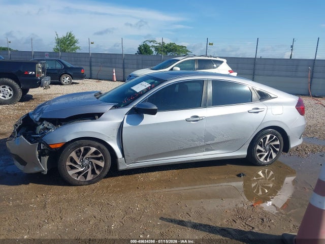Aukcja sprzedaży 2018 Honda Civic Ex, vin: 2HGFC2F7XJH572886, numer aukcji: 45634398