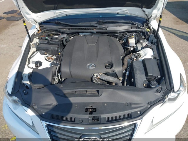 45634698 :رقم المزاد ، JTHCF1D29F5018617 vin ، 2015 Lexus Is 250 مزاد بيع
