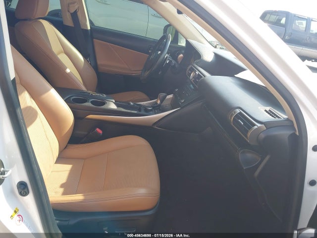 45634698 :رقم المزاد ، JTHCF1D29F5018617 vin ، 2015 Lexus Is 250 مزاد بيع