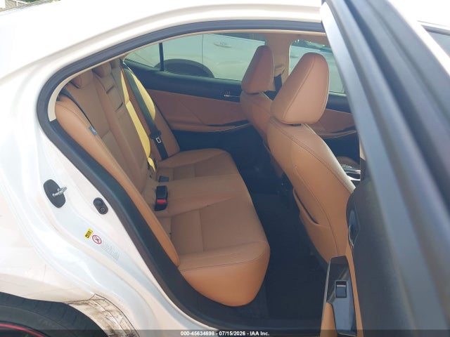 45634698 :رقم المزاد ، JTHCF1D29F5018617 vin ، 2015 Lexus Is 250 مزاد بيع