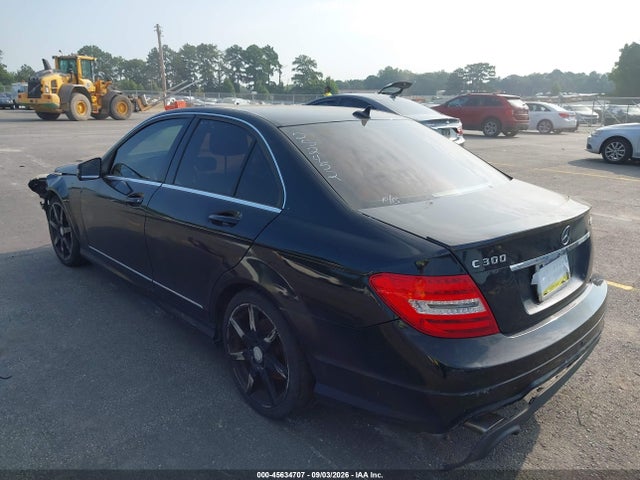 2014 Mercedes-benz C 300 Sport 4matic მანქანა იყიდება აუქციონზე, vin: WDDGF8ABXEG252452, აუქციონის ნომერი: 45634707