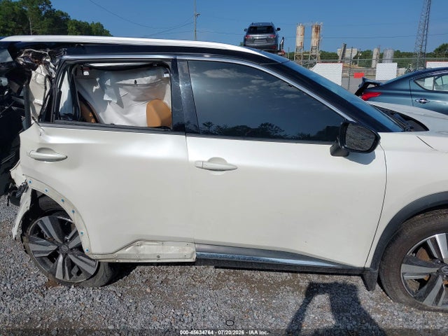 JN8AT3DC9MW106004 Nissan Rogue Platinum Fwd