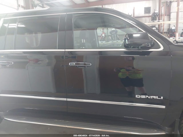 Продажа на аукционе авто 2016 Gmc Yukon Xl Denali, vin: 1GKS2HKJXGR321335, номер лота: 45634924
