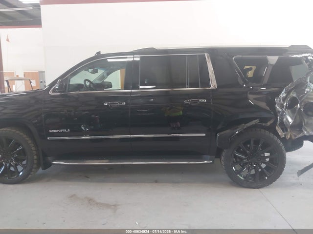 Продажа на аукционе авто 2016 Gmc Yukon Xl Denali, vin: 1GKS2HKJXGR321335, номер лота: 45634924