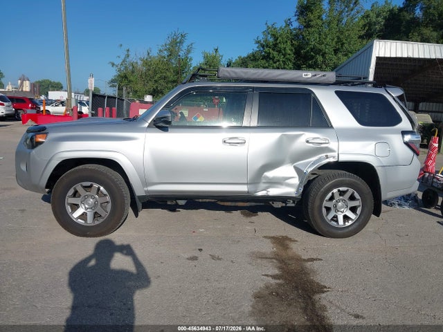 2015 Toyota 4runner Trail Premium მანქანა იყიდება აუქციონზე, vin: JTEBU5JR2F5245364, აუქციონის ნომერი: 45634943