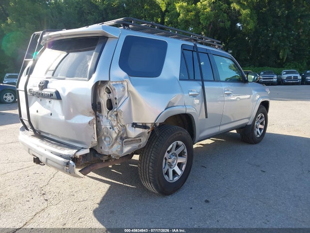 2015 Toyota 4runner Trail Premium მანქანა იყიდება აუქციონზე, vin: JTEBU5JR2F5245364, აუქციონის ნომერი: 45634943