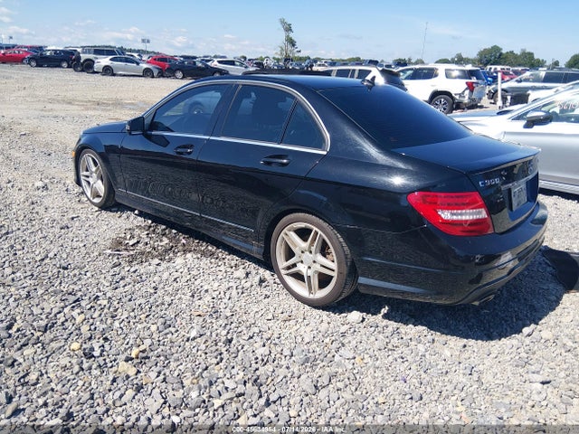2013 Mercedes-benz C 300 Sport 4matic მანქანა იყიდება აუქციონზე, vin: WDDGF8AB2DR267143, აუქციონის ნომერი: 45634954