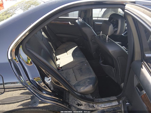 2013 Mercedes-benz C 300 Sport 4matic მანქანა იყიდება აუქციონზე, vin: WDDGF8AB2DR267143, აუქციონის ნომერი: 45634954