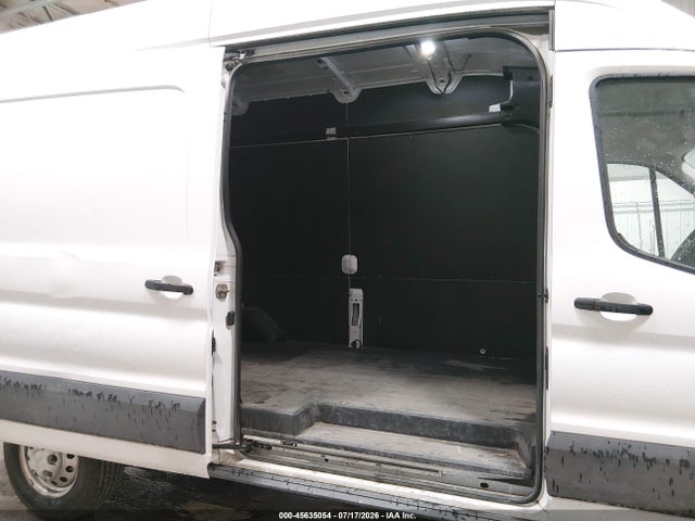 1FTBR2X89NKA63440 Ford Transit-250