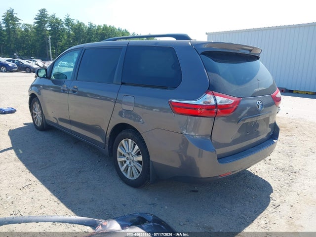 5TDJZ3DCXHS150027 Toyota Sienna Le 7 Passenger