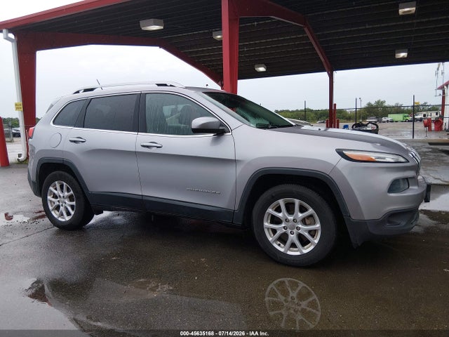 1C4PJMCB8JD528489 Jeep Cherokee Latitude 4x4