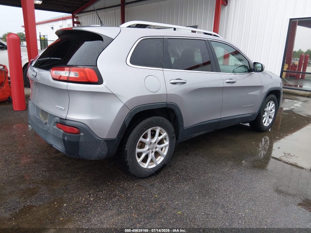 1C4PJMCB8JD528489 Jeep Cherokee Latitude 4x4