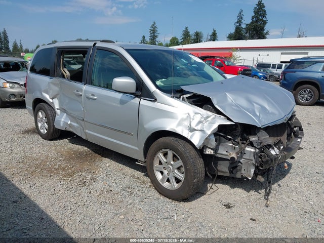 45635245 :رقم المزاد ، 2A4RR5D1XAR243572 vin ، 2010 Chrysler Town & Country Touring مزاد بيع