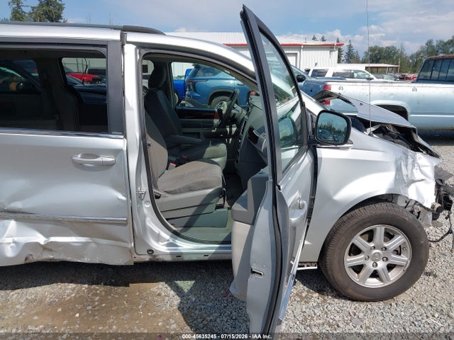 Продаж на аукціоні авто 2010 Chrysler Town & Country Touring, vin: 2A4RR5D1XAR243572, номер лоту: 45635245