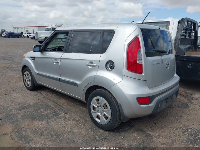 2013 Kia Soul მანქანა იყიდება აუქციონზე, vin: KNDJT2A59D7509177, აუქციონის ნომერი: 45635248