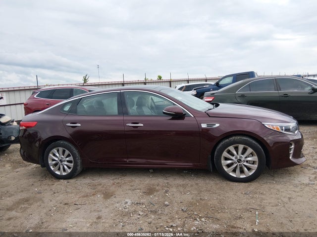 2017 Kia Optima Ex მანქანა იყიდება აუქციონზე, vin: 5XXGU4L3XHG174281, აუქციონის ნომერი: 45635262