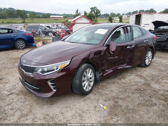 2017 Kia Optima Ex მანქანა იყიდება აუქციონზე, vin: 5XXGU4L3XHG174281, აუქციონის ნომერი: 45635262