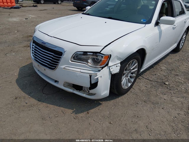 Продажа на аукционе авто 2013 Chrysler 300 Motown, vin: 2C3CCAAG8DH529031, номер лота: 45635373