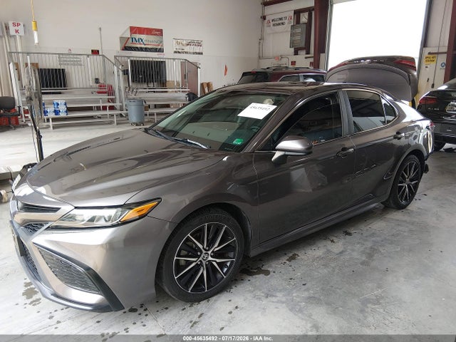 4T1G11AK8MU585583 Toyota CAMRY SE