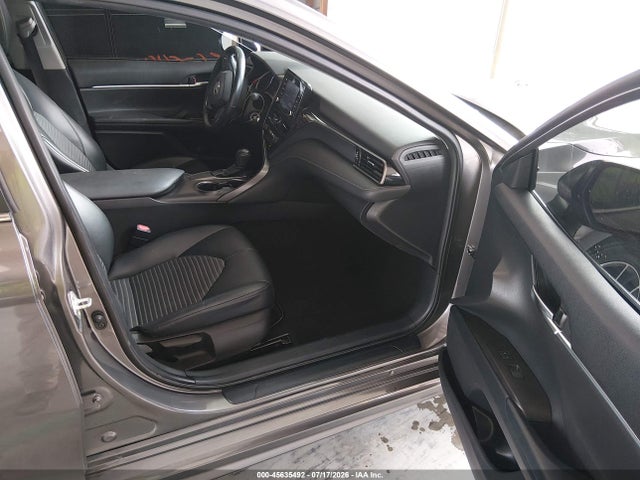 4T1G11AK8MU585583 Toyota CAMRY SE