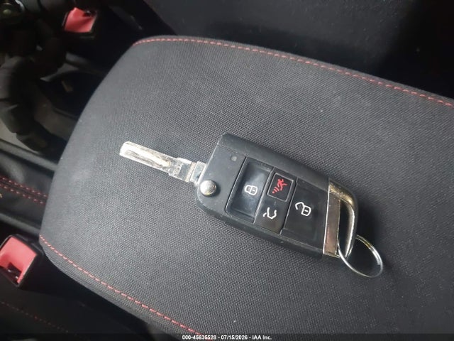 45635528 :رقم المزاد ، 3VWTT7AU0FM071832 vin ، 2015 Volkswagen Golf Gti 2.0t S 2-door مزاد بيع
