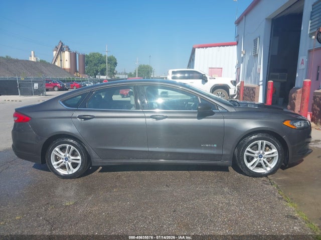 3FA6P0UUXJR281962 Ford Fusion Hybrid S