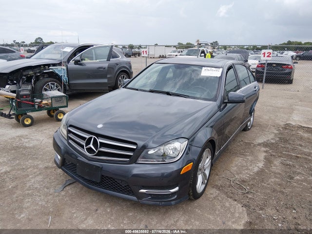 45635592 :رقم المزاد ، WDDGF8AB2EA952792 vin ، 2014 Mercedes-benz C 300 Sport 4matic مزاد بيع