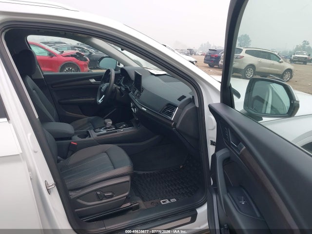 Продаж на аукціоні авто 2024 Audi Q5 Premium 40 Tfsi Quattro S Tronic, vin: WA1ABAFY5R2053709, номер лоту: 45635677
