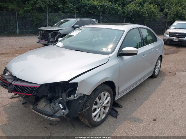 2014 Volkswagen Jetta 1.8t Se მანქანა იყიდება აუქციონზე, vin: 3VWD17AJ0EM377122, აუქციონის ნომერი: 45635770