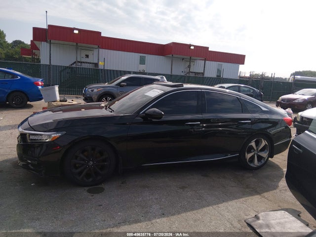 2018 Honda Accord Touring მანქანა იყიდება აუქციონზე, vin: 1HGCV1F99JA107023, აუქციონის ნომერი: 45635776