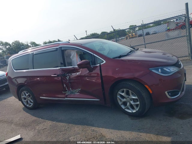 Продаж на аукціоні авто 2019 Chrysler Pacifica Touring L Plus, vin: 2C4RC1EGXKR589920, номер лоту: 45635805