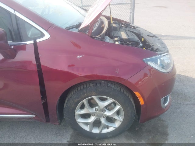 Продаж на аукціоні авто 2019 Chrysler Pacifica Touring L Plus, vin: 2C4RC1EGXKR589920, номер лоту: 45635805