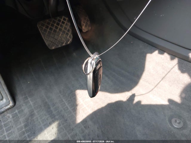 2021 Audi E-tron Premium Plus Quattro მანქანა იყიდება აუქციონზე, vin: WA1LAAGE7MB010742, აუქციონის ნომერი: 45635885