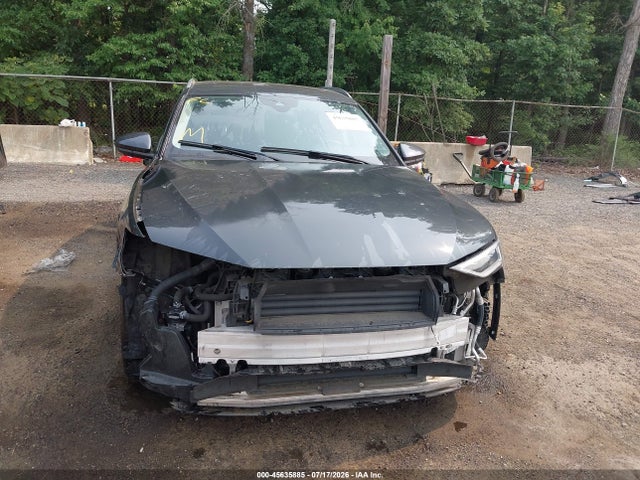 2021 Audi E-tron Premium Plus Quattro მანქანა იყიდება აუქციონზე, vin: WA1LAAGE7MB010742, აუქციონის ნომერი: 45635885