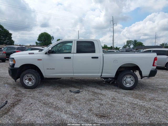 3C6UR5CJ2LG236844 RAM 2500 Tradesman 4x4 6&#039;4 Box