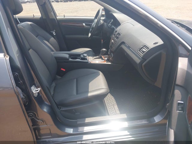 Продажа на аукционе авто 2011 Mercedes-benz C 300 Luxury 4matic/sport 4matic, vin: WDDGF8BB8BR143017, номер лота: 45635950