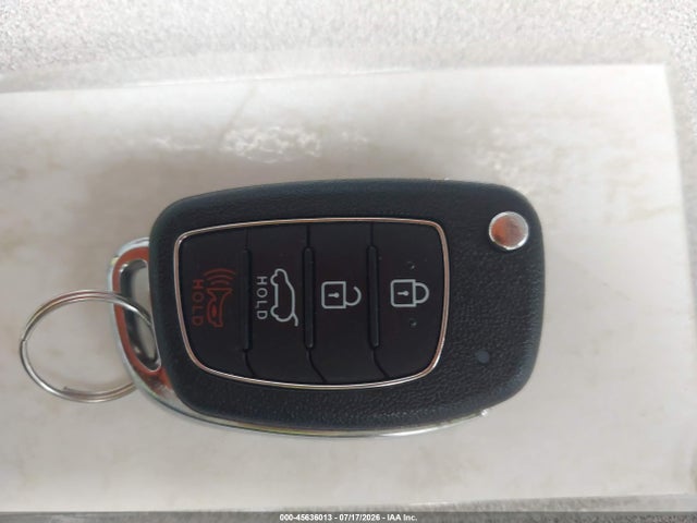 KM8J23A41JU656215 Hyundai TUCSON SE