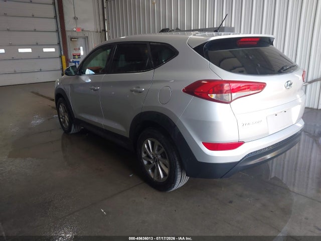 KM8J23A41JU656215 Hyundai TUCSON SE