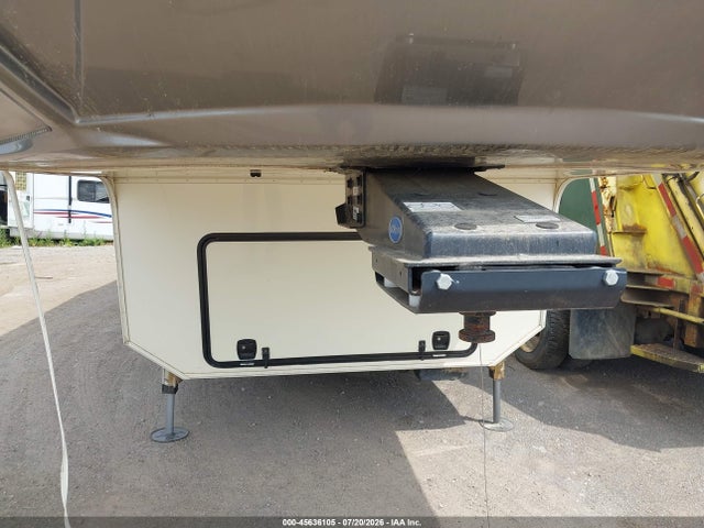 Forest River River 2017 4X4FCAR28HG102364 Image 10