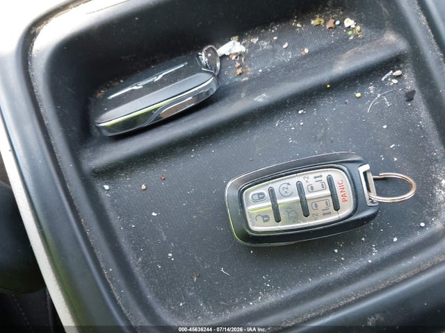 45636244 :رقم المزاد ، 2C4RC1BG8HR796030 vin ، 2017 Chrysler Pacifica Touring Plus مزاد بيع