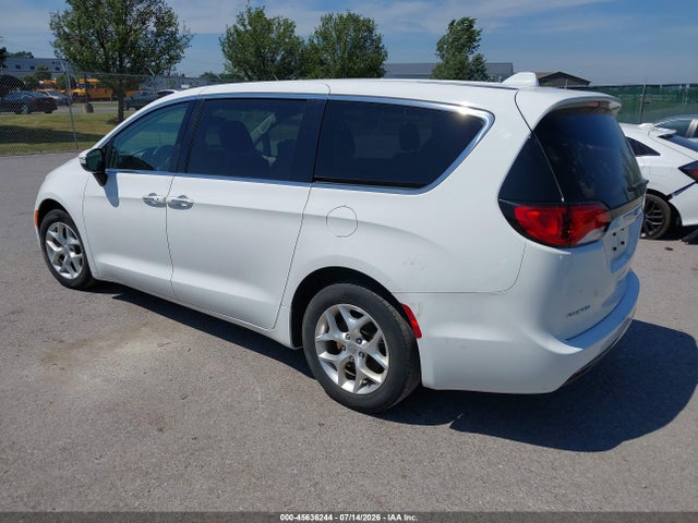 45636244 :رقم المزاد ، 2C4RC1BG8HR796030 vin ، 2017 Chrysler Pacifica Touring Plus مزاد بيع