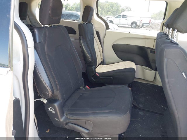 45636244 :رقم المزاد ، 2C4RC1BG8HR796030 vin ، 2017 Chrysler Pacifica Touring Plus مزاد بيع
