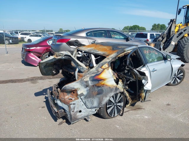 Продаж на аукціоні авто 2021 Nissan Altima Sv Intelligent Awd, vin: 1N4BL4DW0MN395012, номер лоту: 45636286