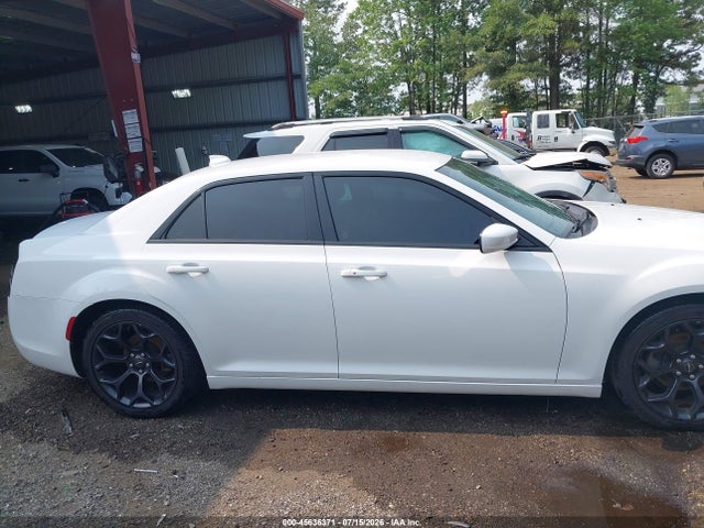 2019 Chrysler 300 მანქანა იყიდება აუქციონზე, vin: 2C3CCABGXKH516129, აუქციონის ნომერი: 45636371