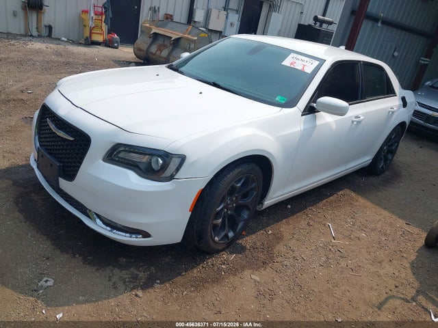2019 Chrysler 300 მანქანა იყიდება აუქციონზე, vin: 2C3CCABGXKH516129, აუქციონის ნომერი: 45636371