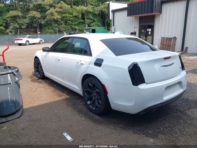 2019 Chrysler 300 მანქანა იყიდება აუქციონზე, vin: 2C3CCABGXKH516129, აუქციონის ნომერი: 45636371