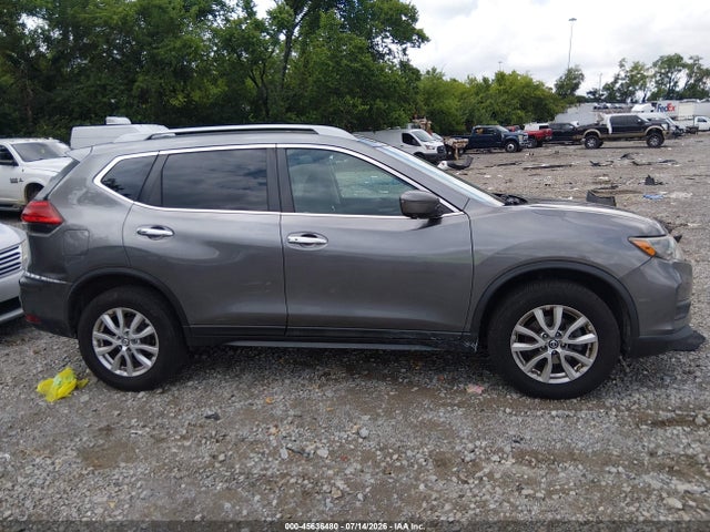 45636480 :رقم المزاد ، 5N1AT2MV6HC794263 vin ، 2017 Nissan Rogue Sv مزاد بيع