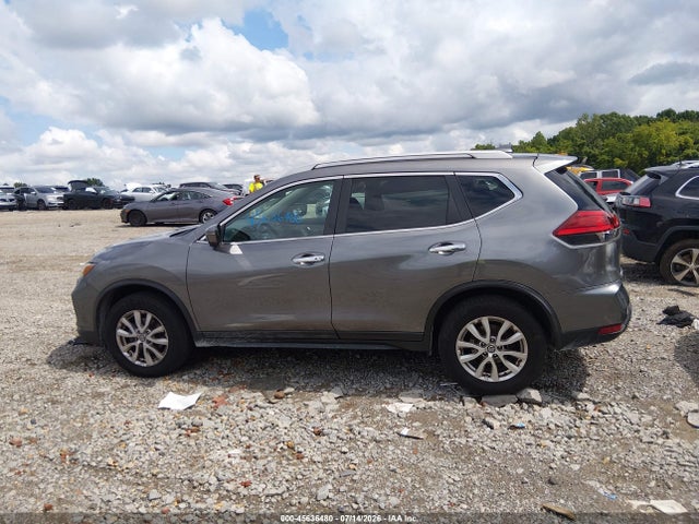 45636480 :رقم المزاد ، 5N1AT2MV6HC794263 vin ، 2017 Nissan Rogue Sv مزاد بيع